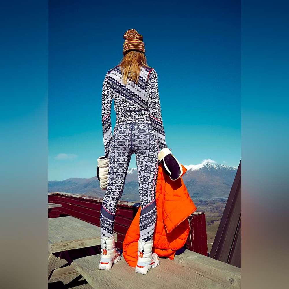 034.Free People Movement Myoko Jacquard Base Leggings NWT - Picture 2 of 10